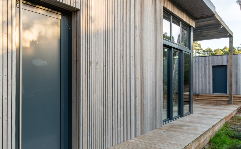 Vue d'ensemble maison ossature bois Lacanau — Stéphane Chargy architecte